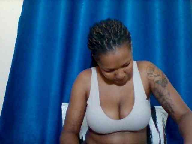 Sexyapple2002 webcam