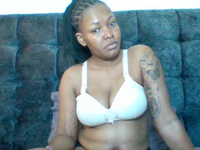 Sexyapple2002 webcam