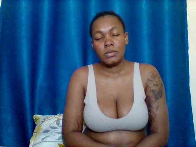 Sexyapple2002 webcam