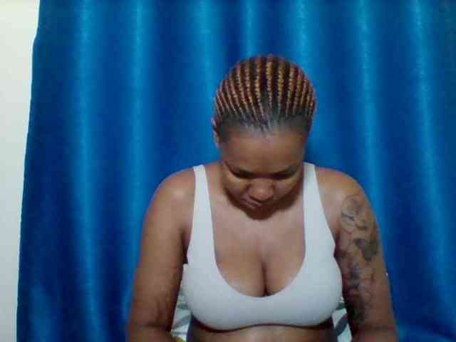 Sexyapple2002 webcam