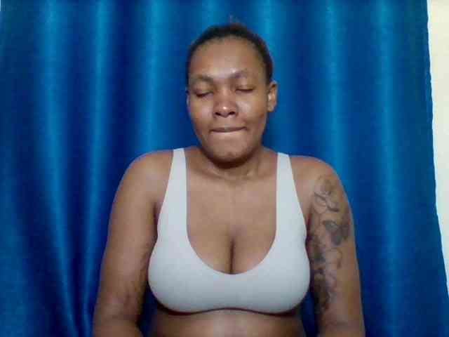 Sexyapple2002 webcam