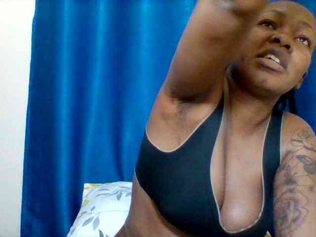 Sexyapple2002 webcam