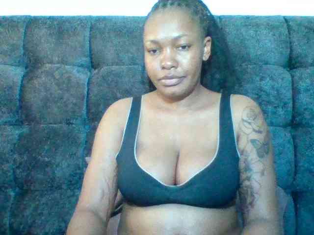 Sexyapple2002 webcam