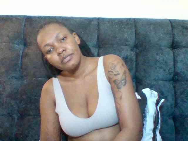 Sexyapple2002 webcam