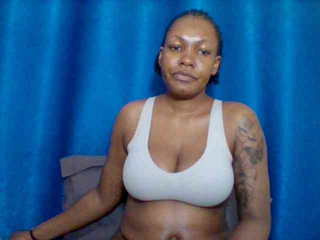Sexyapple2002 webcam