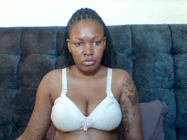 Sexyapple2002 webcam