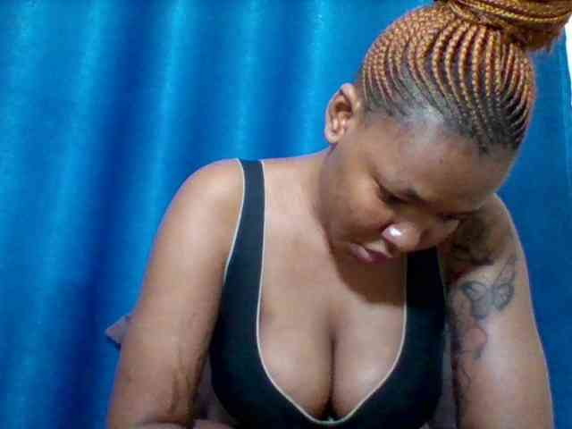 Sexyapple2002 webcam