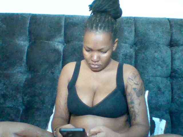 Sexyapple2002 webcam