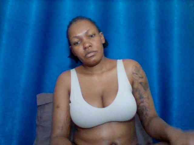 Sexyapple2002 webcam