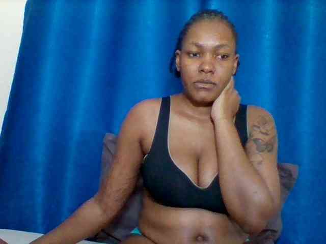 Sexyapple2002 webcam