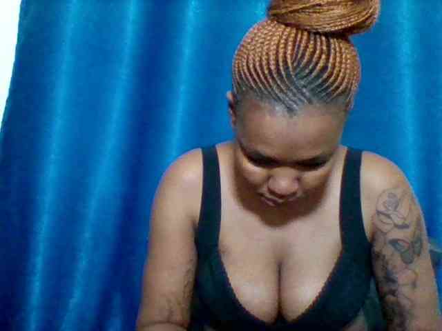 Sexyapple2002 webcam