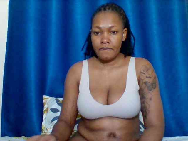 Sexyapple2002 webcam