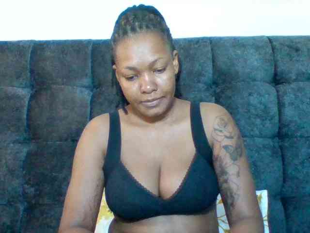 Sexyapple2002 webcam