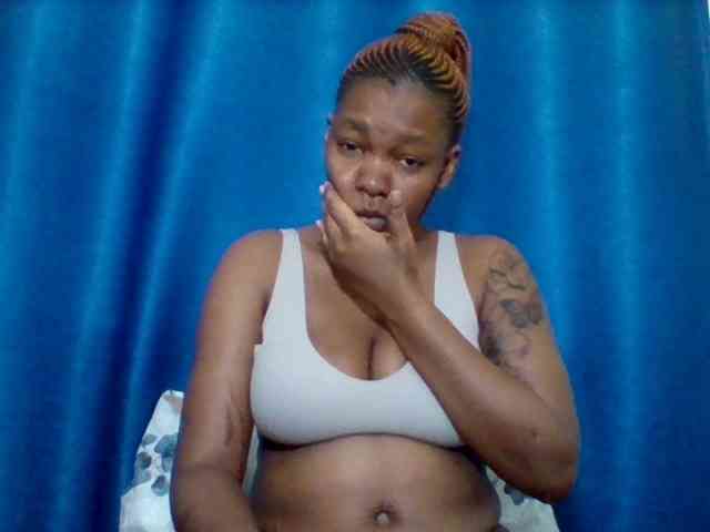 Sexyapple2002 webcam