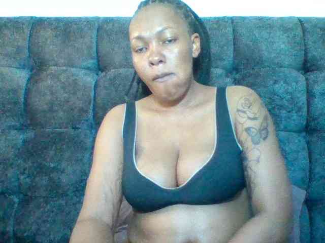 Sexyapple2002 webcam