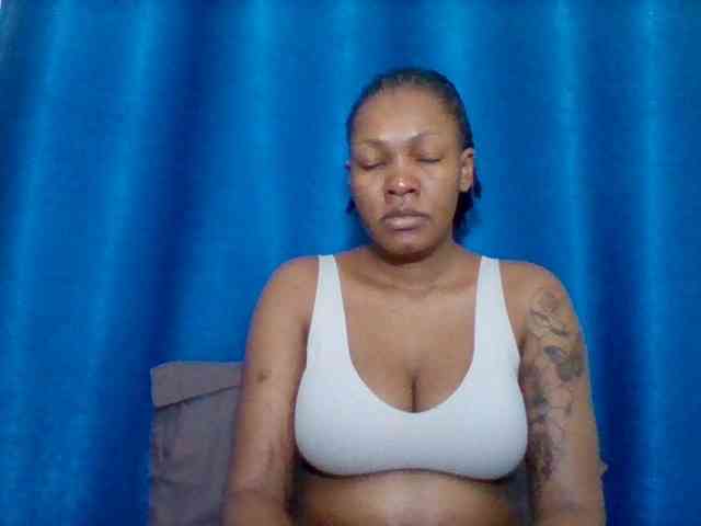 Sexyapple2002 webcam