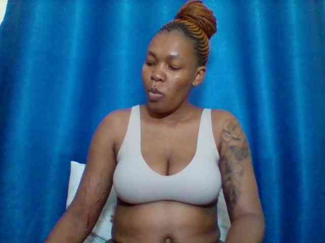 Sexyapple2002 webcam