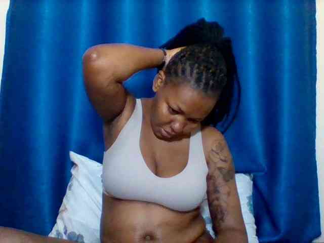 Sexyapple2002 webcam