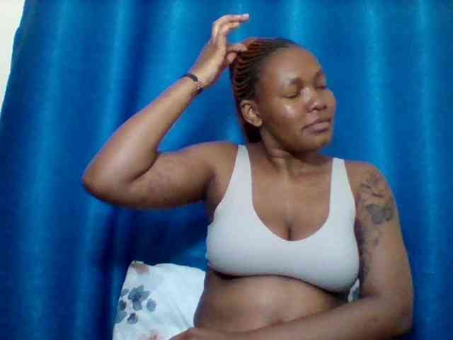 Sexyapple2002 webcam