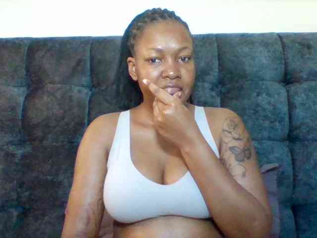 Sexyapple2002 webcam