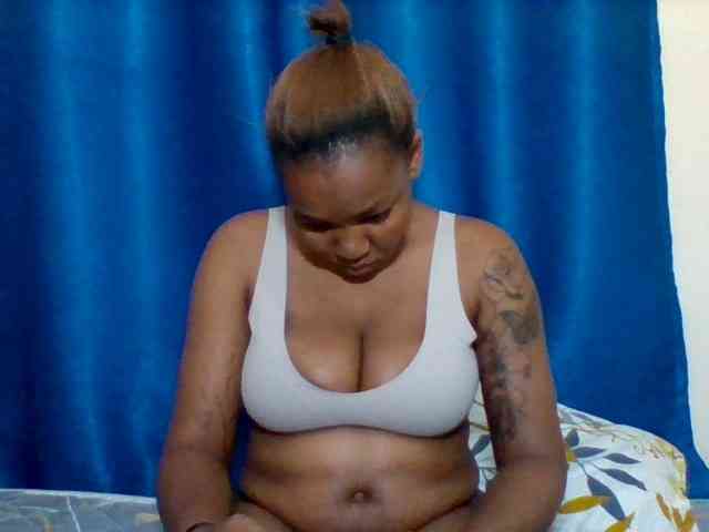Sexyapple2002 webcam