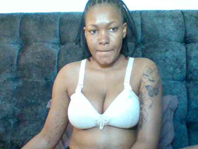 Sexyapple2002 webcam