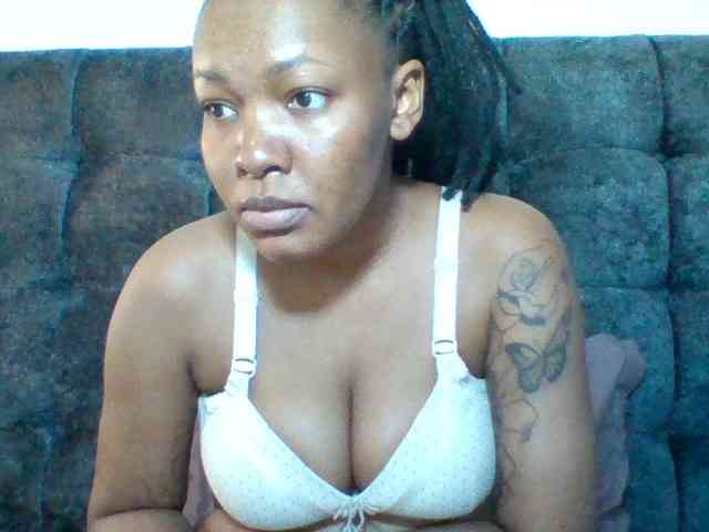 Sexyapple2002 webcam