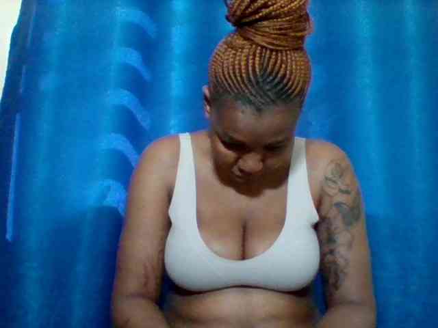 Sexyapple2002 webcam