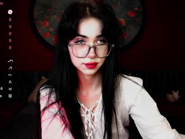JuicyJess live cam on BongaCams