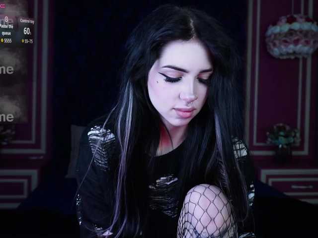 JuicyJess, live now on BongaCams