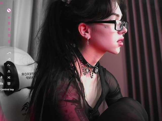JuicyJess live cam on BongaCams