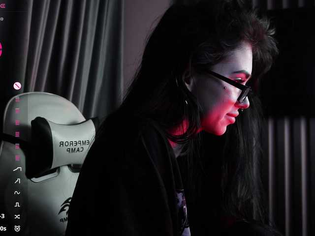 JuicyJess live cam on BongaCams
