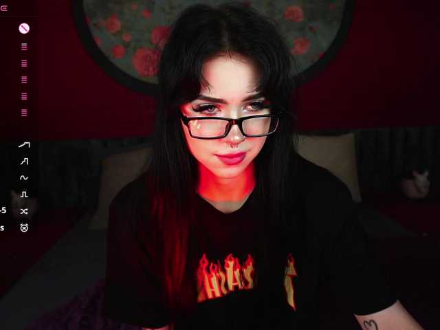 JuicyJess live cam on BongaCams