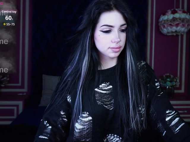 JuicyJess, live now on BongaCams