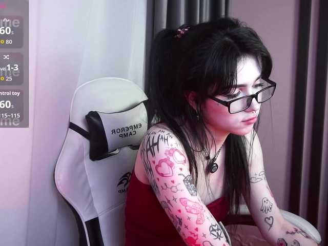 JuicyJess live cam on BongaCams