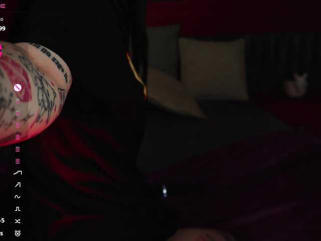 JuicyJess live cam on BongaCams