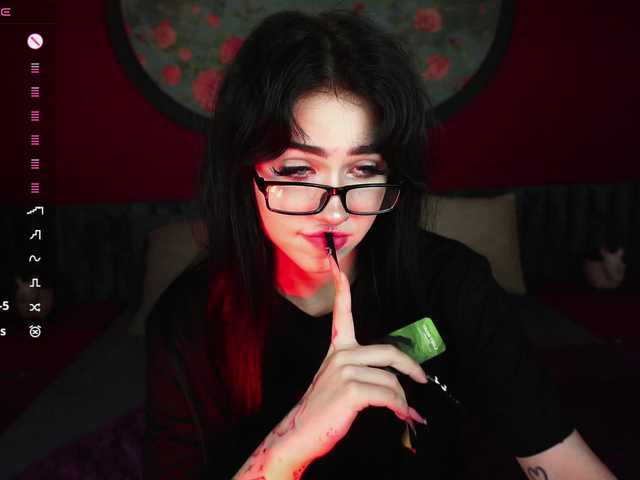 JuicyJess live cam on BongaCams