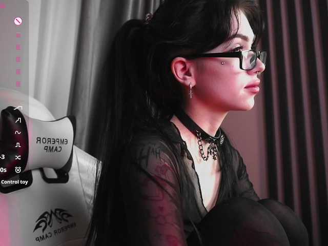 JuicyJess live cam on BongaCams