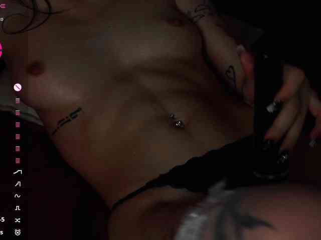 JuicyJess webcam