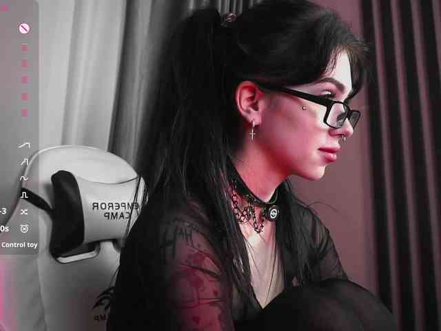 JuicyJess webcam