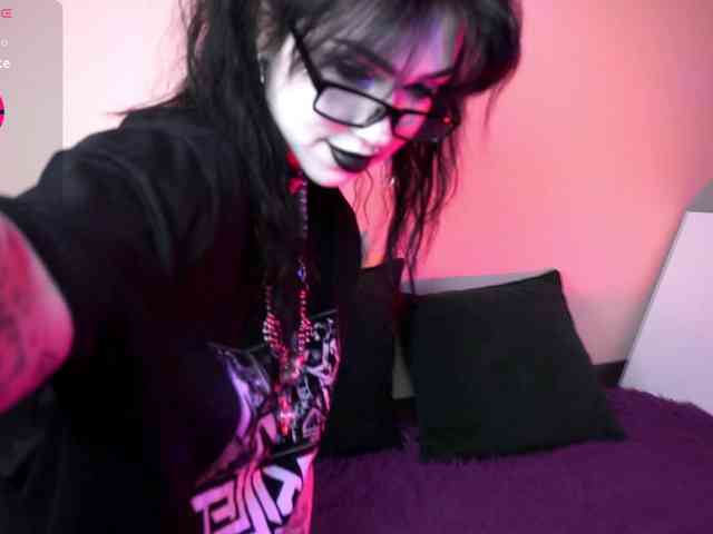 JuicyJess webcam