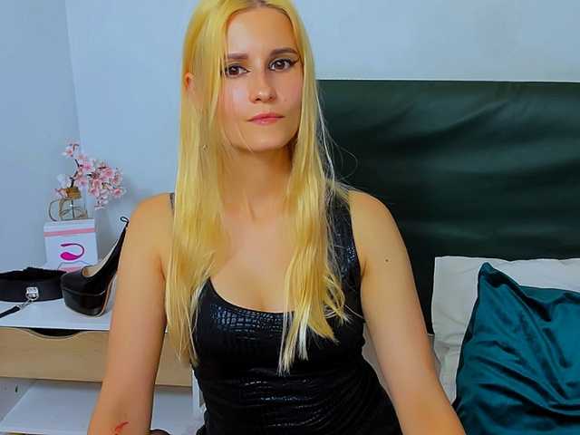 CatrinGood live cam on BongaCams