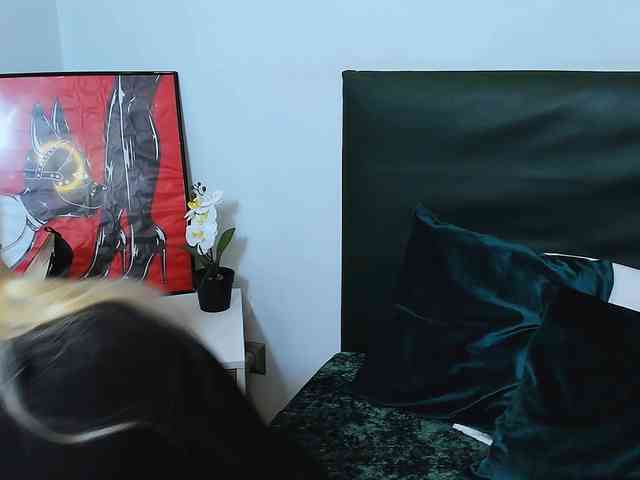 Model: CatrinGood