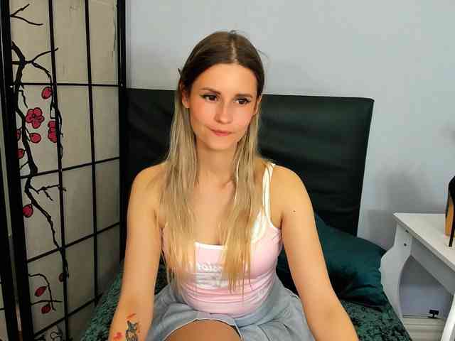 Model: CatrinGood