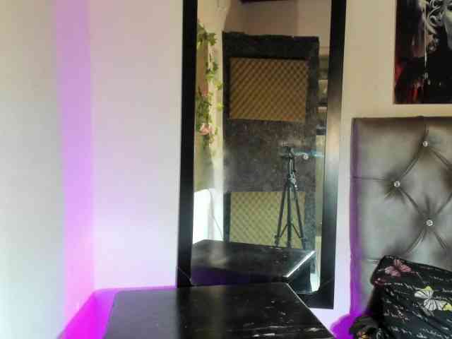 Kamadeva4 Live Webcam on BongaCams