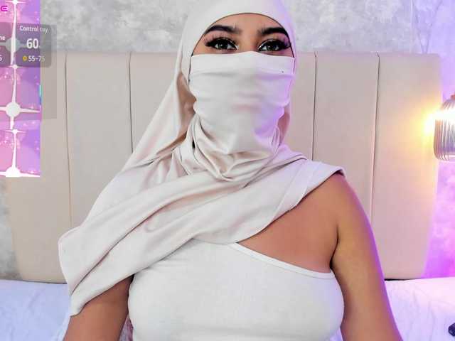 Dakshaa live cam on BongaCams