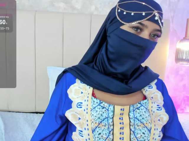 Dakshaa live cam on BongaCams