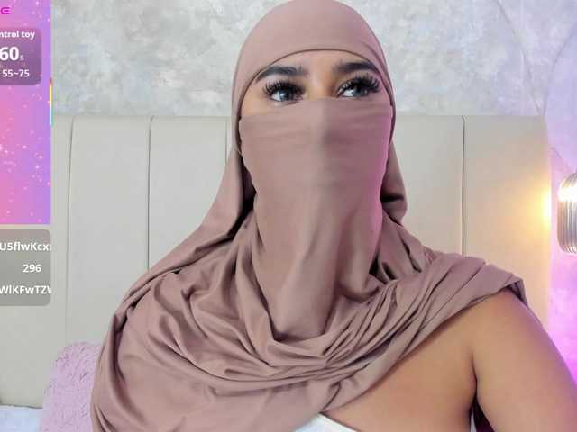 Dakshaa live cam on BongaCams