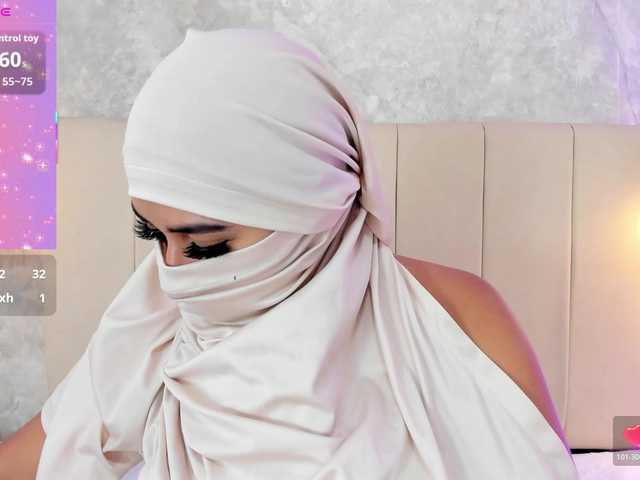 Dakshaa live cam on BongaCams