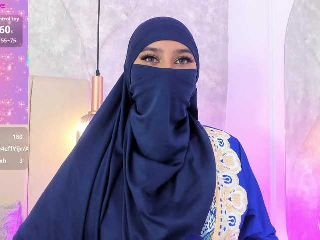 Dakshaa live cam on BongaCams